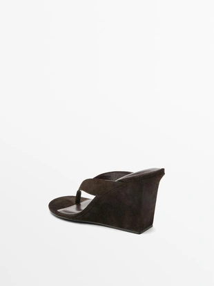 BROWN | 1607/750/700 - Massimo Dutti Сандалии на высоком каблуке с загибом из разделанной кожи