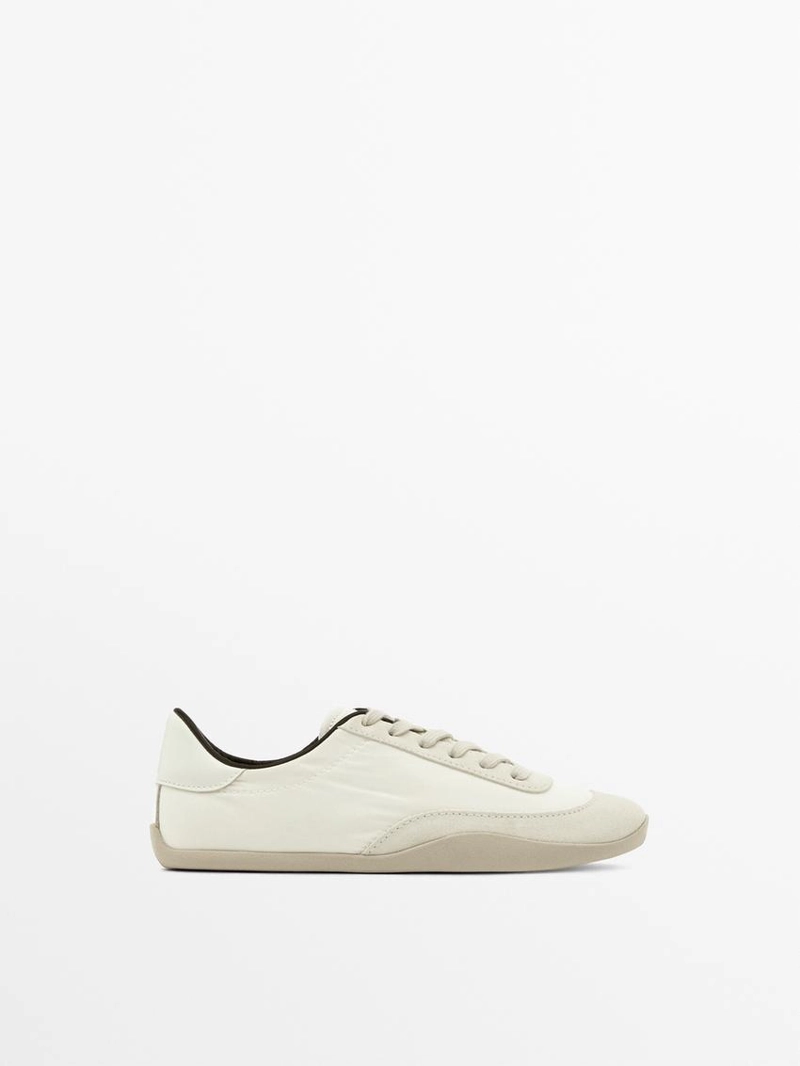 Кроссовки с контрастной отделкой