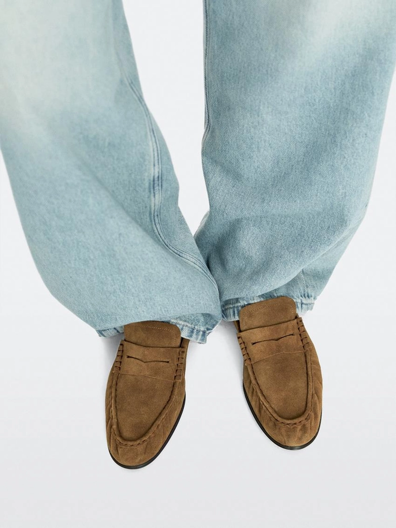 Мягкие туфли из разделанной кожи