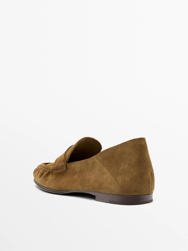 Мягкие туфли из разделанной кожи