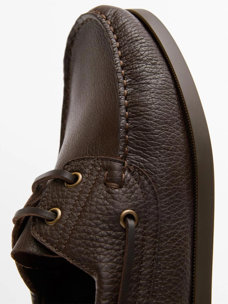 Туфли на плоской подошве из переработанной кожи