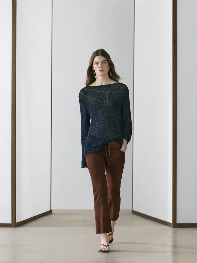 Замшевые кожаные брюки с шнуровкой