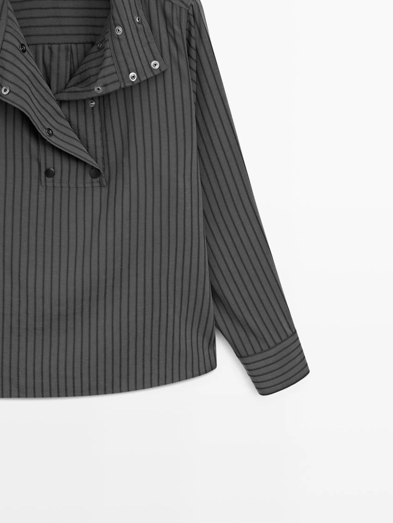 Рубашка в полоску с воротником