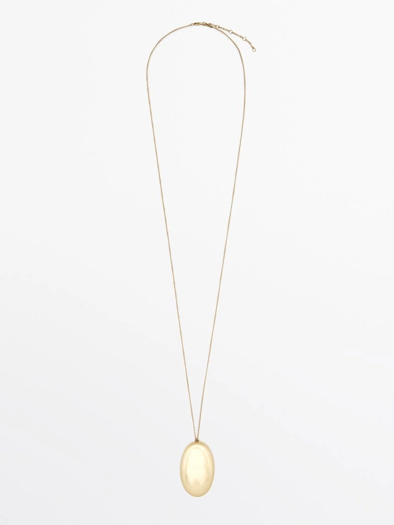 Ожерелье с металлическим подвеском