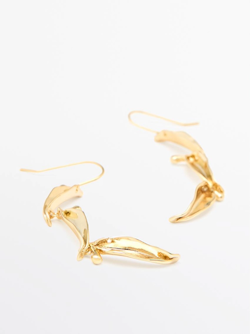 Серьги-гвоздики с листьями