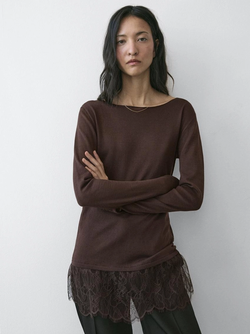 Футболка с длинным рукавом и кружевными деталями