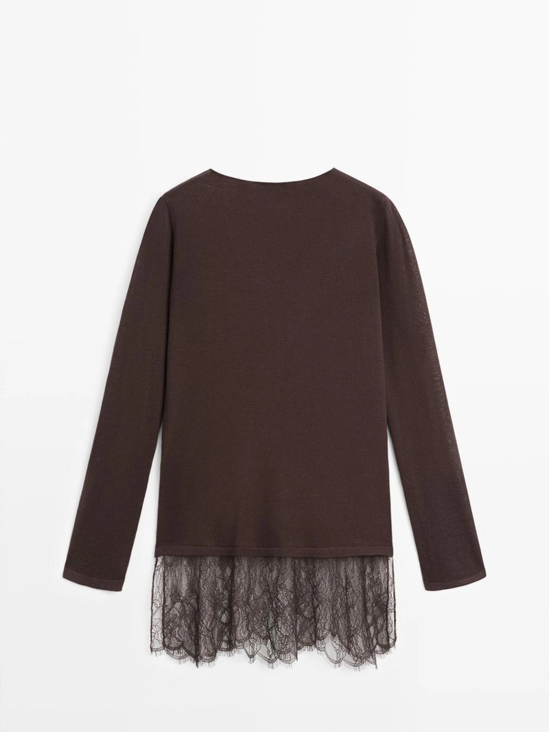 Футболка с длинным рукавом и кружевными деталями