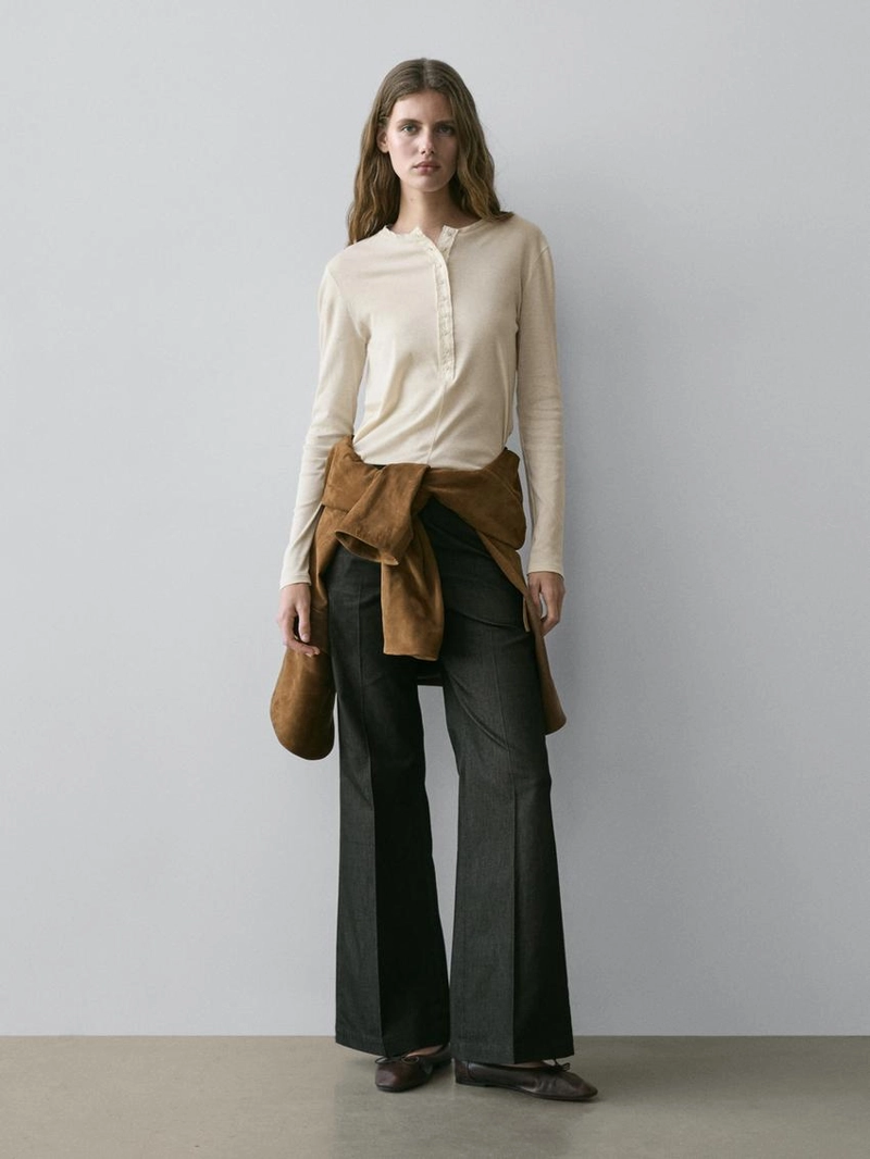 Футболка из хлопка с пуговицами