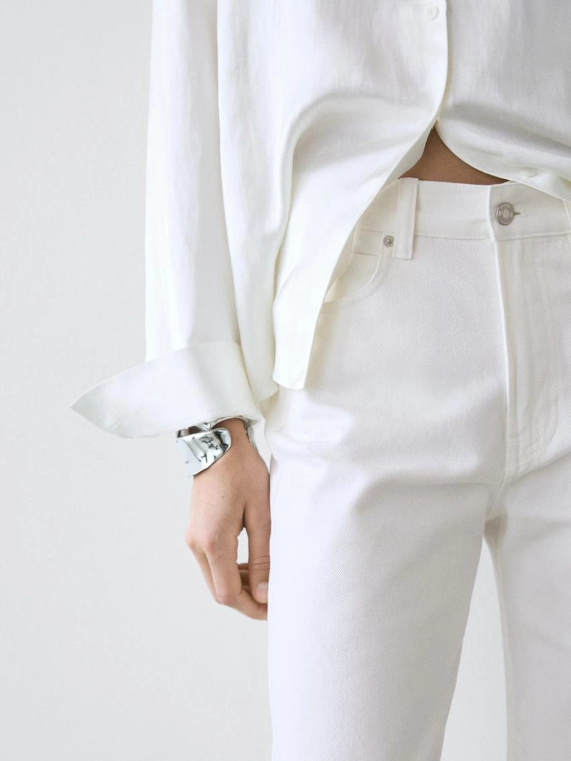 Джинсы свободного кроя с высокой посадкой