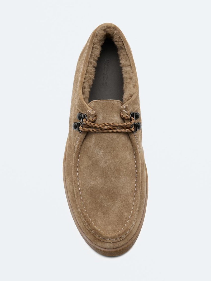 Туфли с разрезной кожаной подкладкой и мокрым мысом