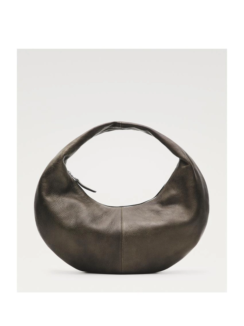 Сумка из натуральной кожи в форме полумесяца