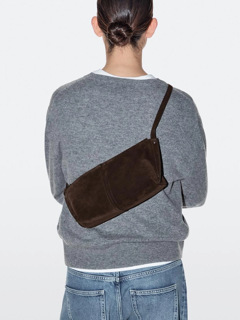 Сумка через плечо из замши