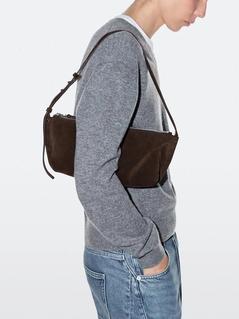 Сумка через плечо из замши