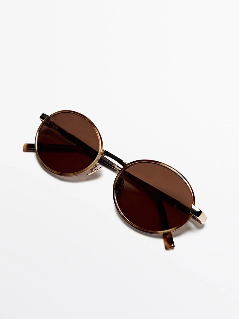 Солнцезащитные очки с контрастной оправой