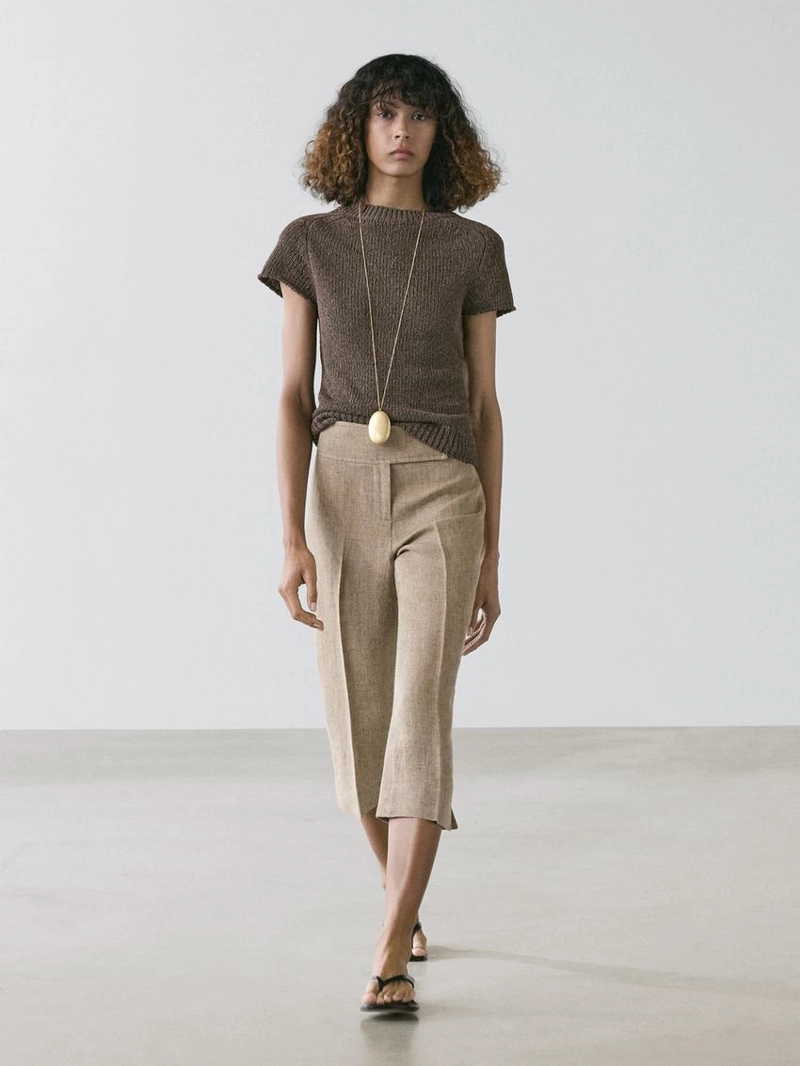 Вязанный свитер с короткими рукавами