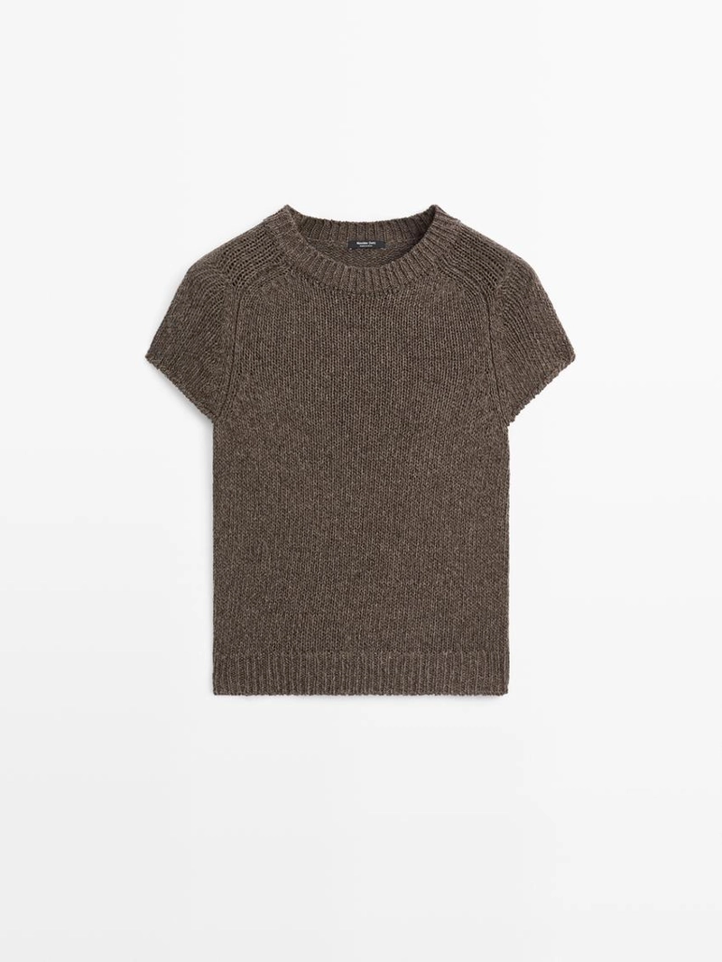 Вязанный свитер с короткими рукавами