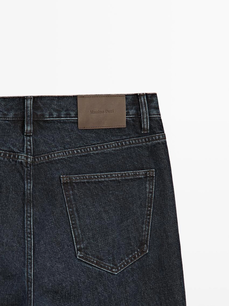 Джинсы прямого кроя