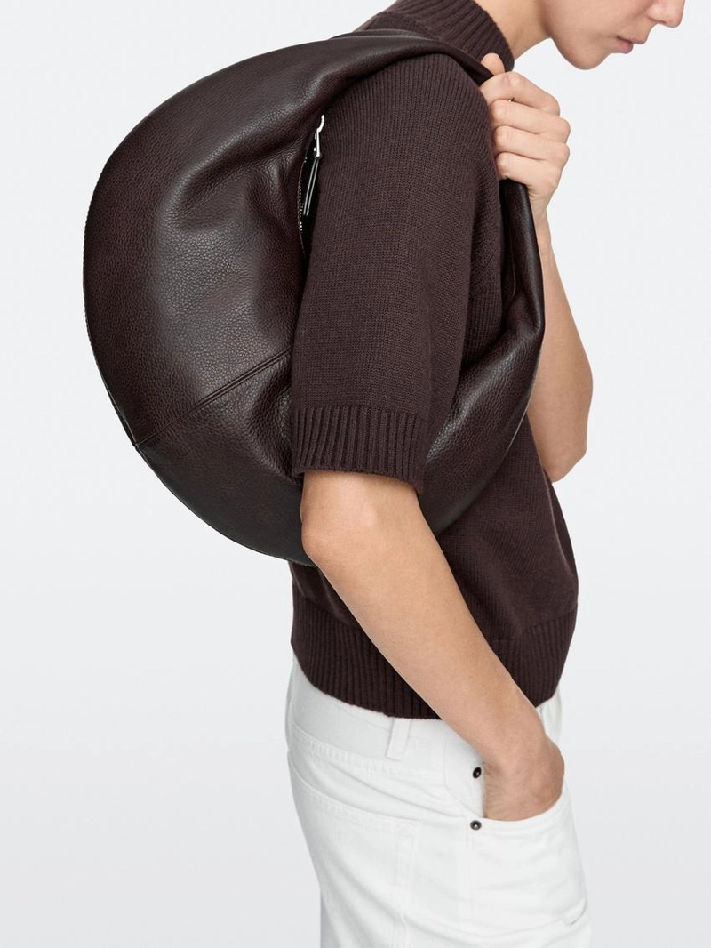 Сумка полумесяц из кожи нубука среднего размера