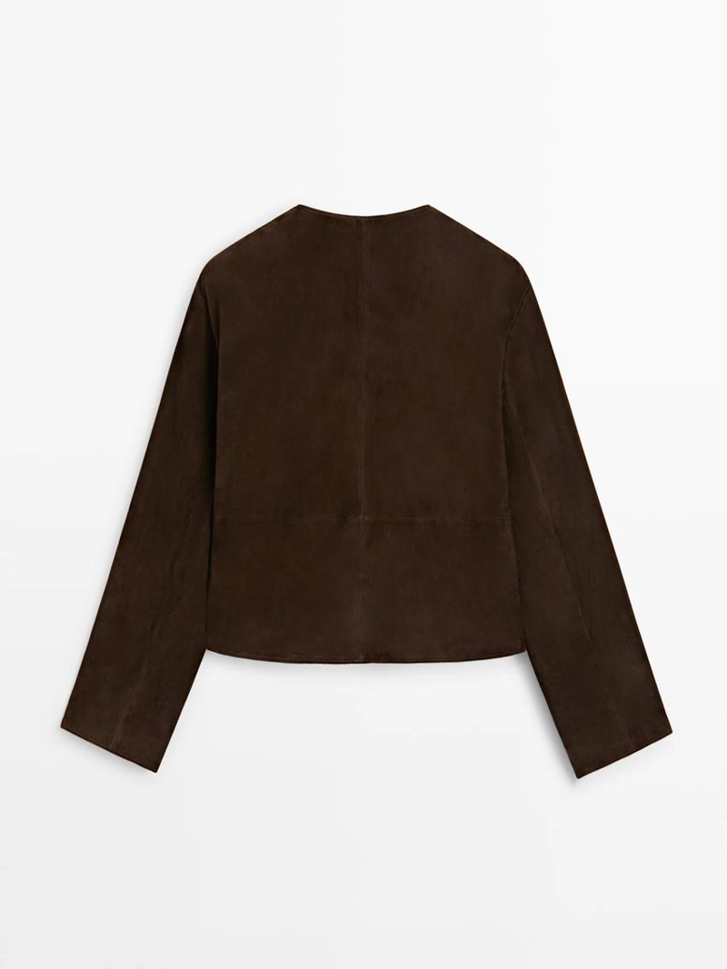 Короткая кожаная куртка из замши