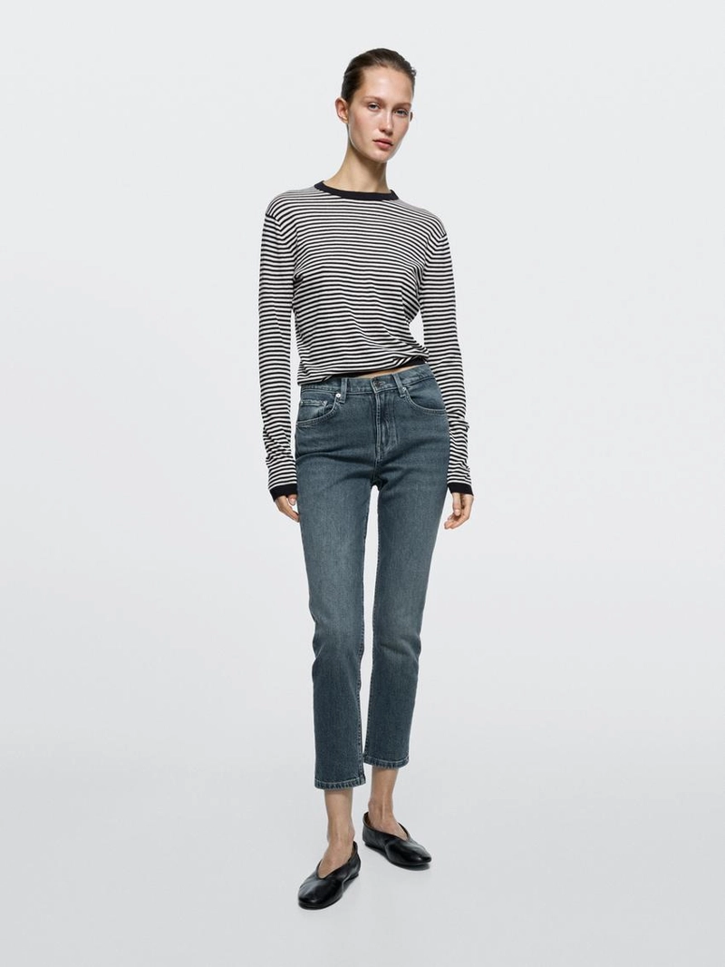 Джинсы с завышенной талией и узким покроем до середины ноги