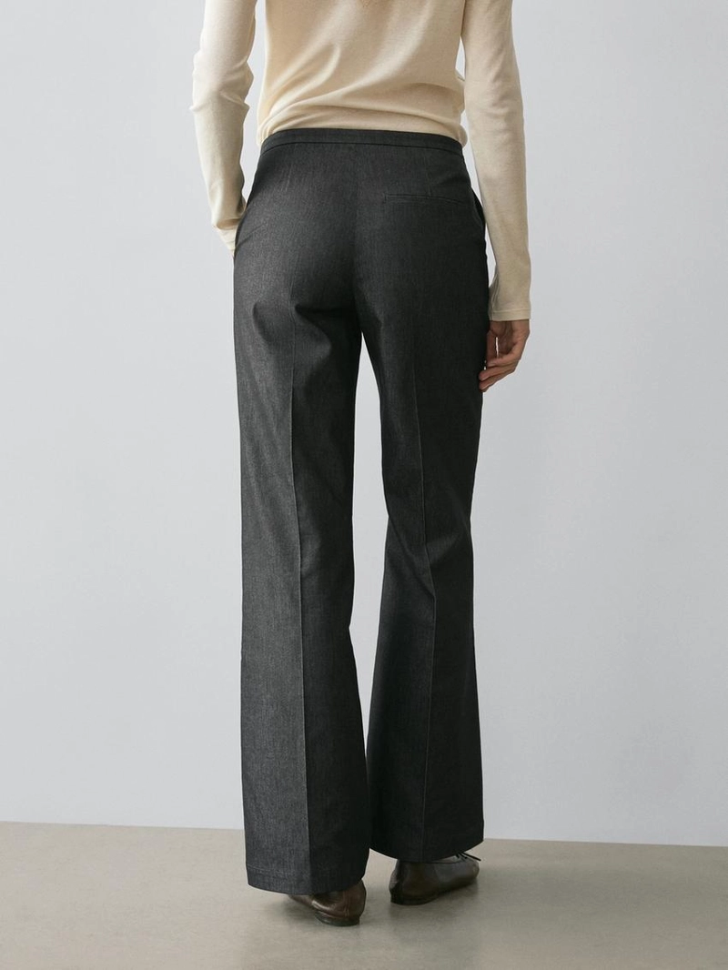 Брюки со свободным силуэтом