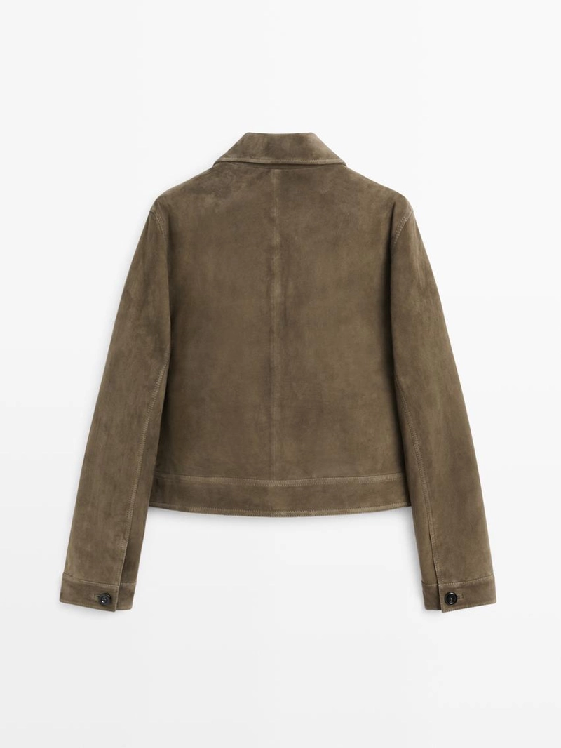 Короткая куртка из замши