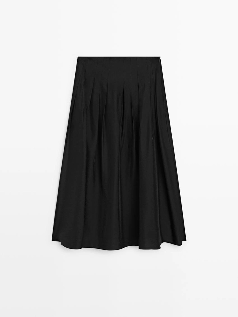 Юбка-миди с рельефами и складками