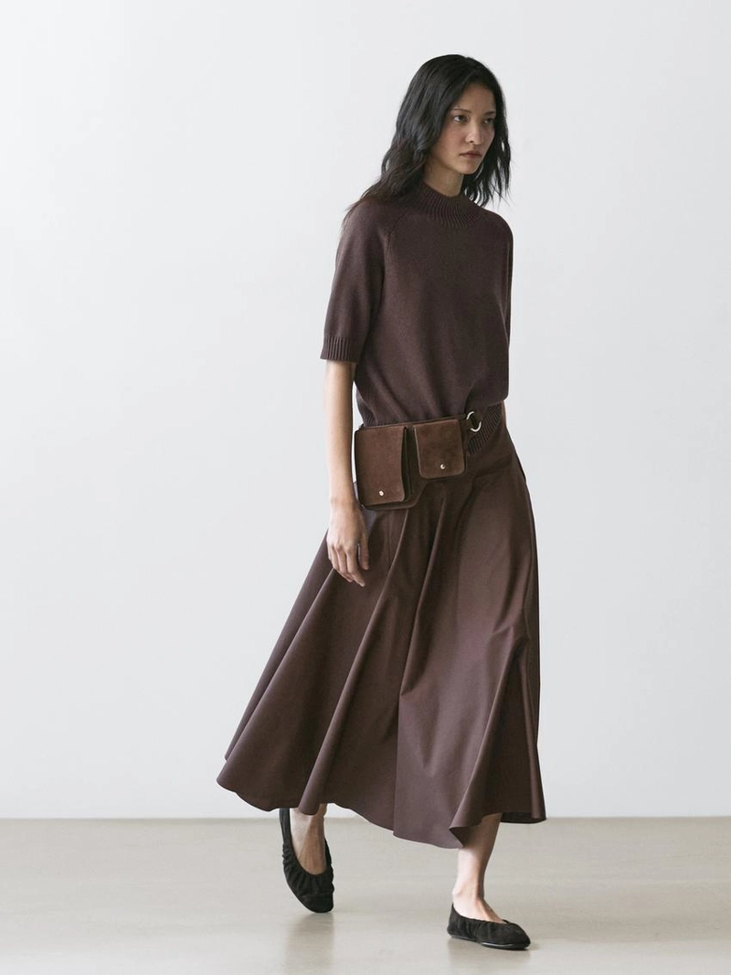 Юбка миди с поясом-корсетом и деталями швов