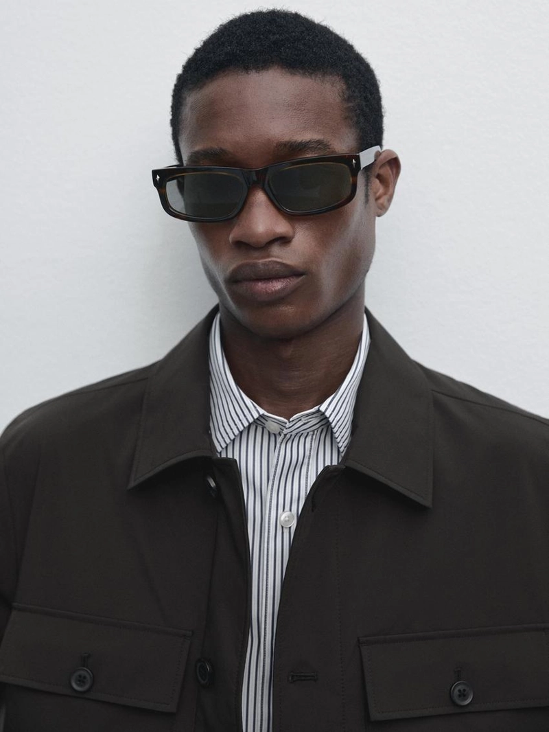 Короткая куртка с деталями карманов