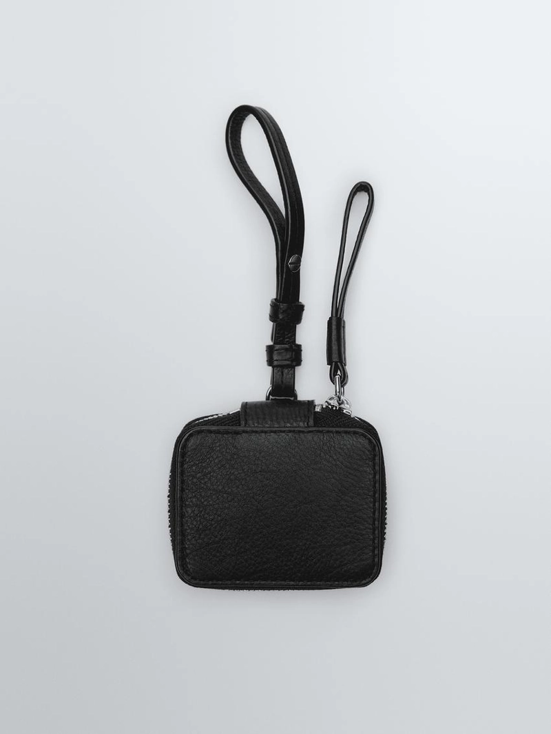 Чехол для airpods из кожи