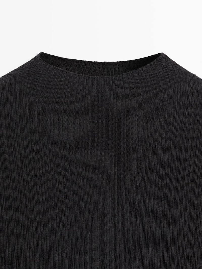 Платье миди с плиссировкой и оборками