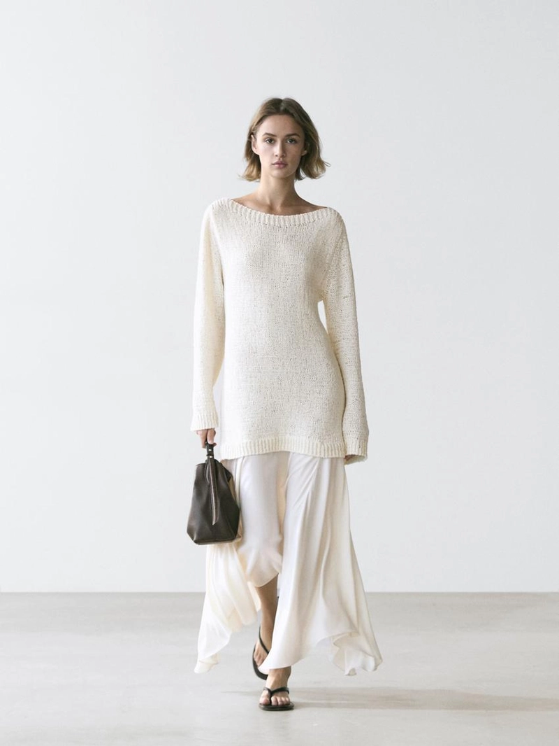 Асимметричное миди-платье с контрастными деталями