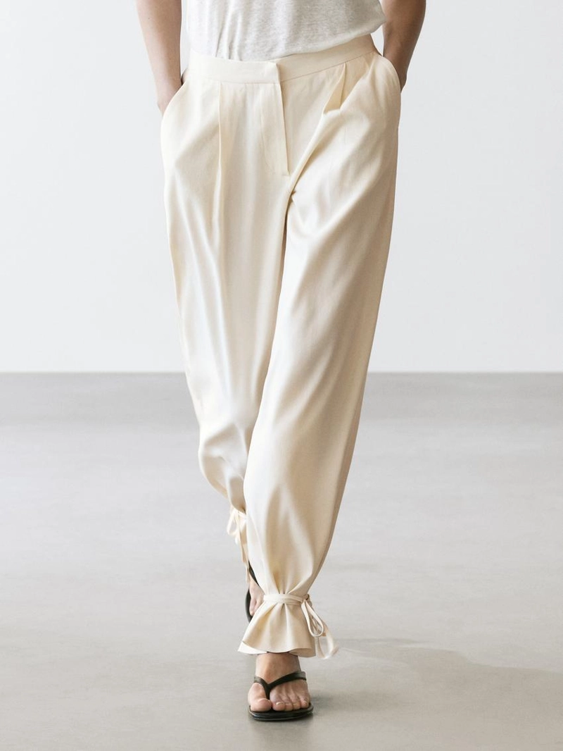 Брюки свободного кроя с завышенной талией