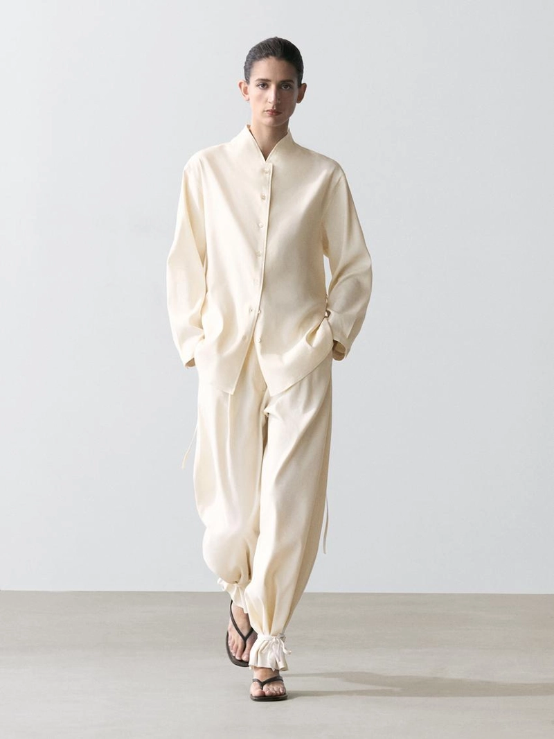 Потоковая рубашка с деталями воротника