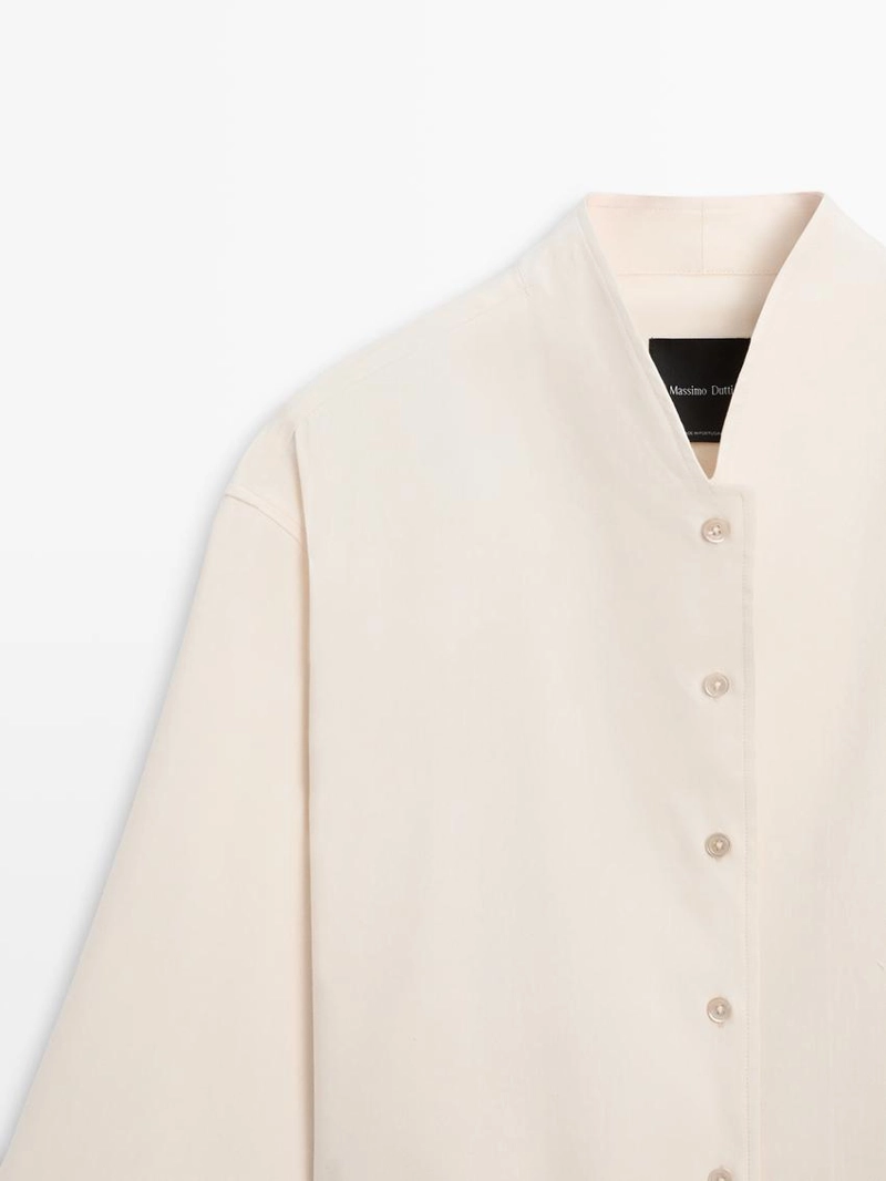 Потоковая рубашка с деталями воротника