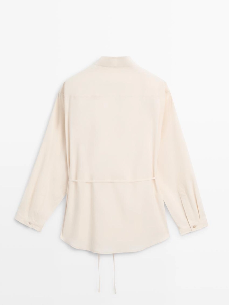 Потоковая рубашка с деталями воротника