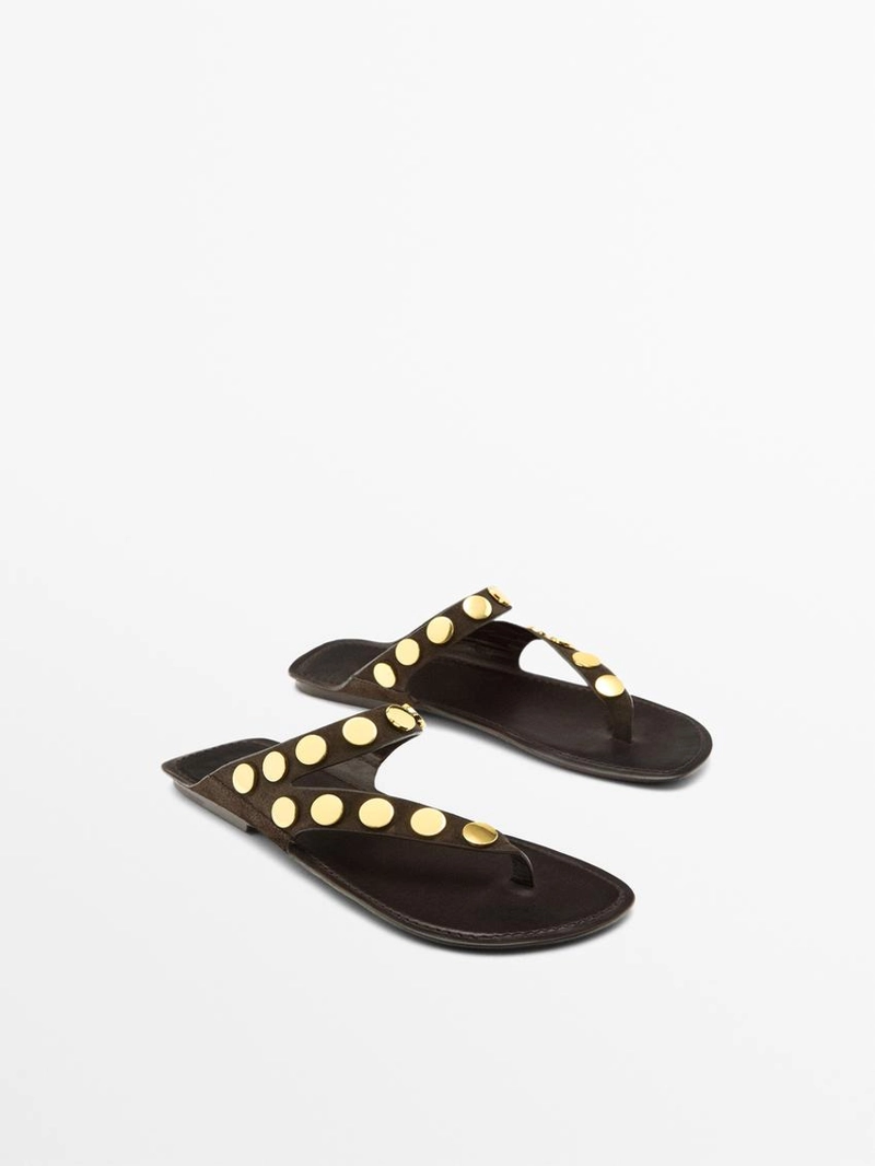 Сандалии из разделанной кожи с заклепками