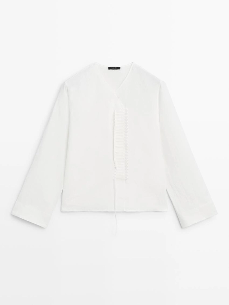 Рубашка с деталями на груди