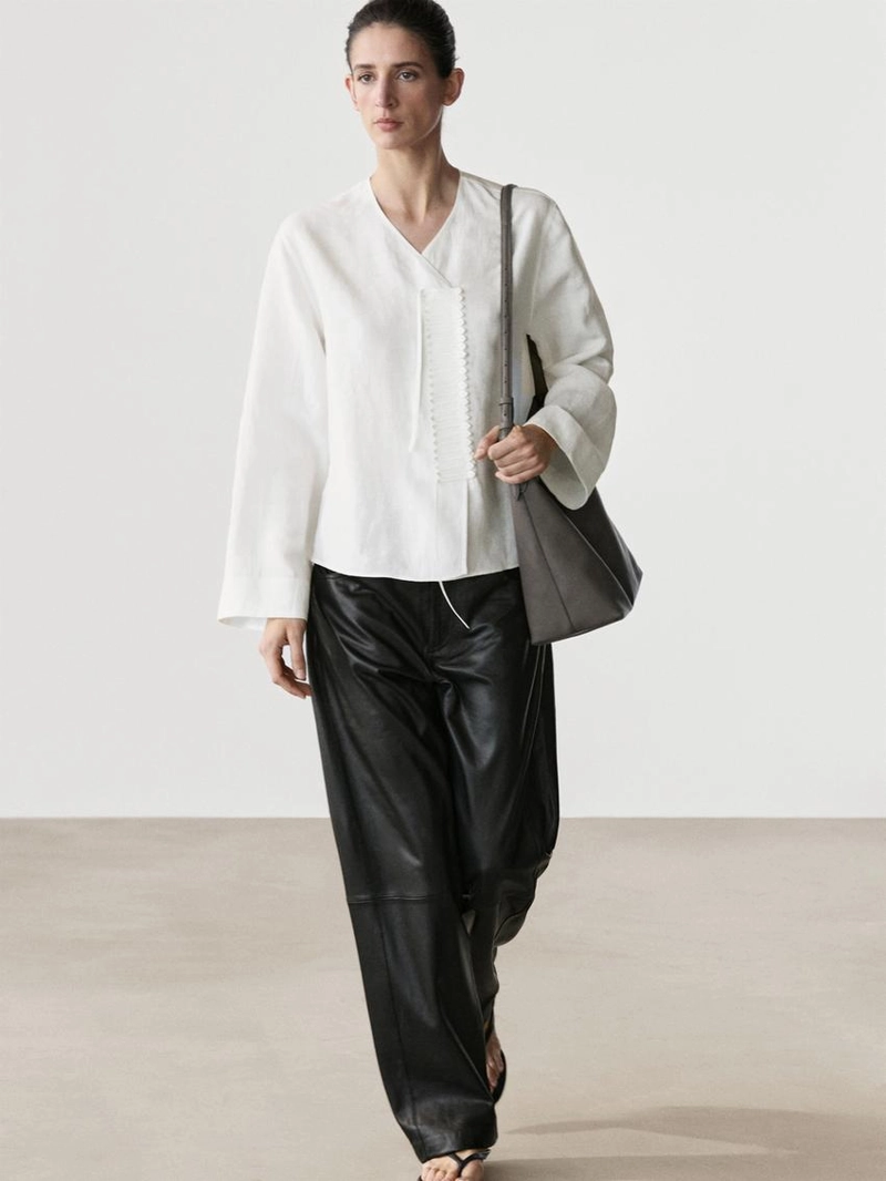 Рубашка с деталями на груди