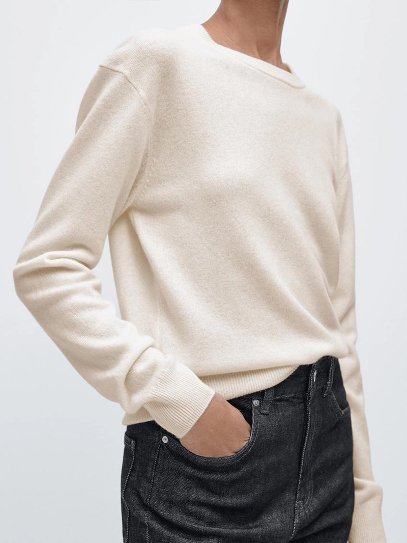 Свитер из шерстяной смеси с круглым вырезом