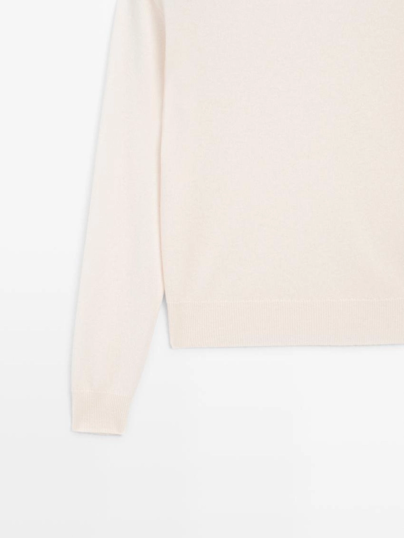 Свитер из шерстяной смеси с круглым вырезом