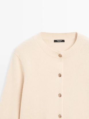 Кардиган из вязаного полотна с пуговицами из золота- Заказать в России