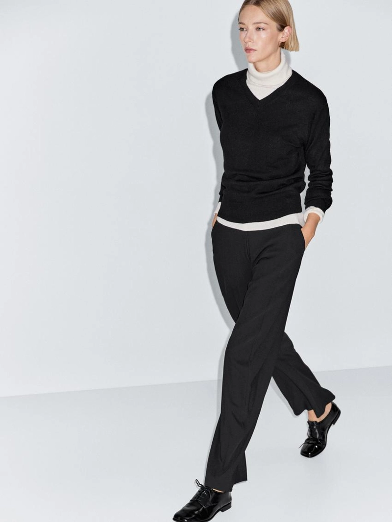 Свитер с v-образным вырезом из шерстяной смеси