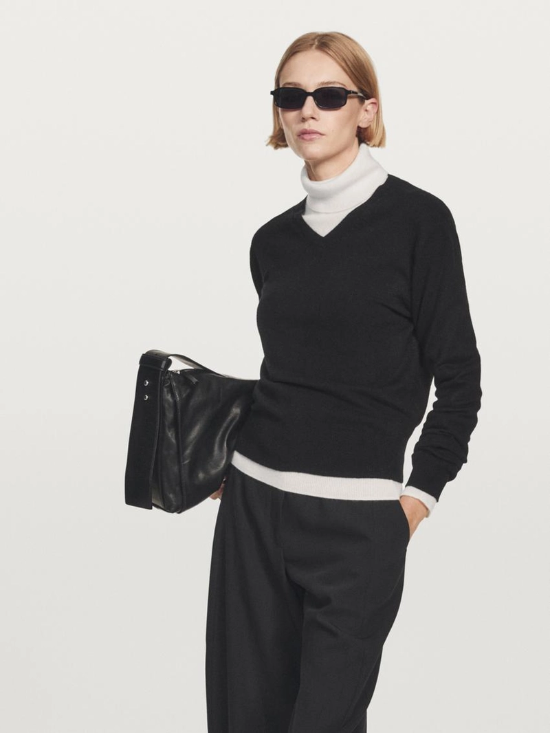 Свитер с v-образным вырезом из шерстяной смеси