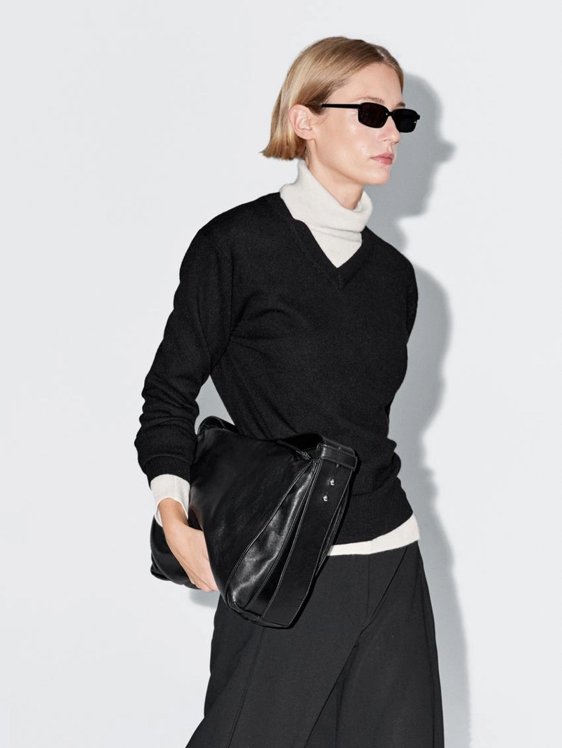 Свитер с v-образным вырезом из шерстяной смеси