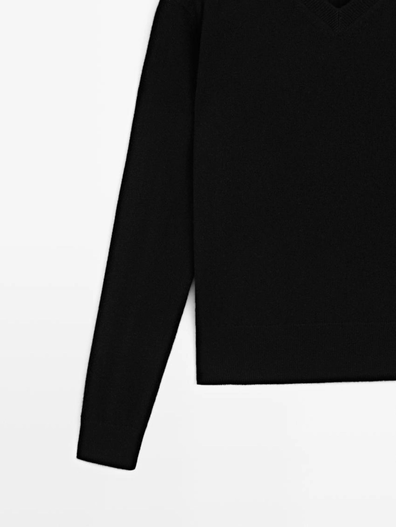 Свитер с v-образным вырезом из шерстяной смеси