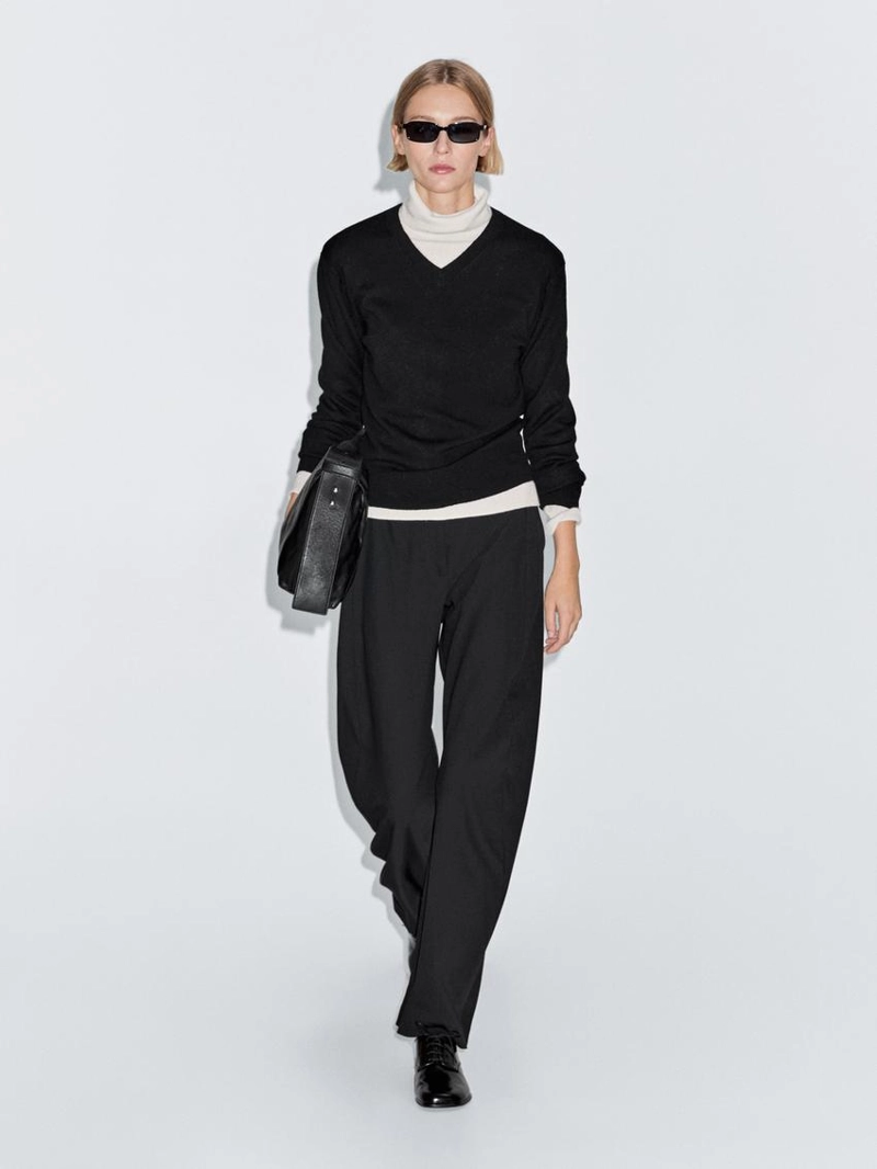 Свитер с v-образным вырезом из шерстяной смеси