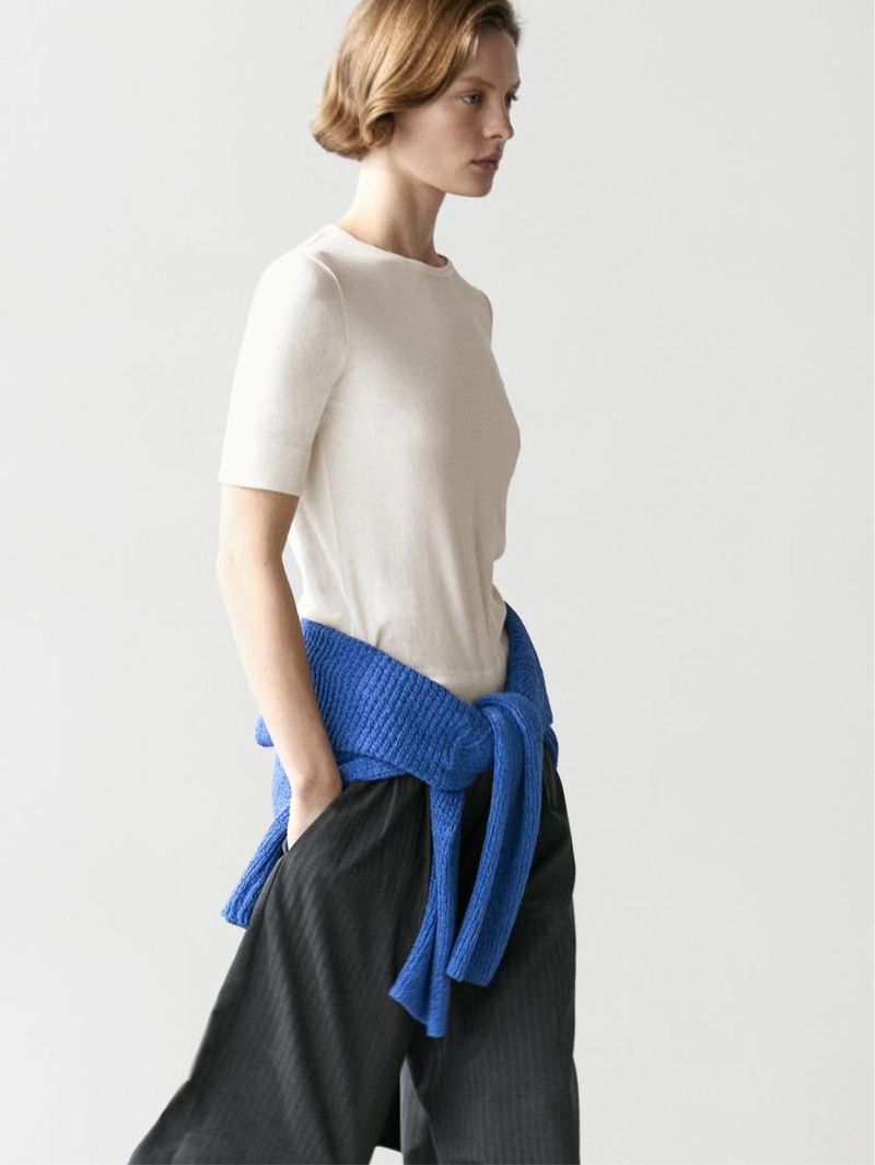 Футболка из хлопкового смесового материала