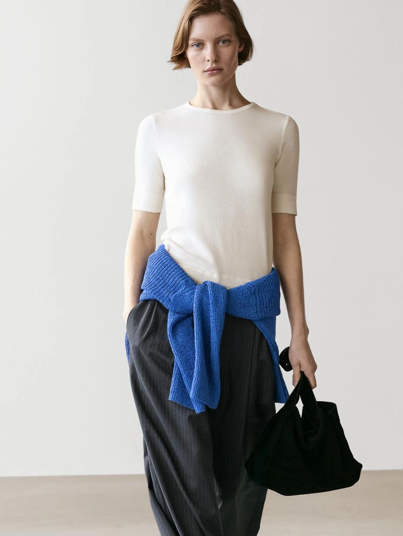 Футболка из хлопкового смесового материала