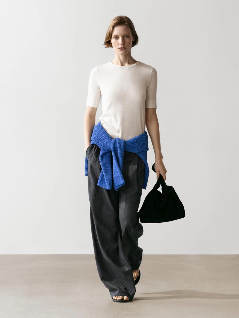 Футболка из хлопкового смесового материала